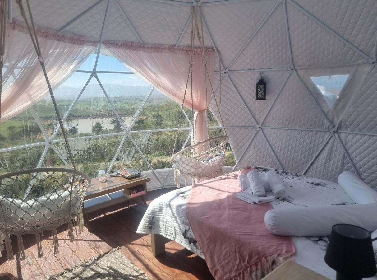 ホテル Pom Gratz - Ecodomes Hartebeesrivier エクステリア 写真